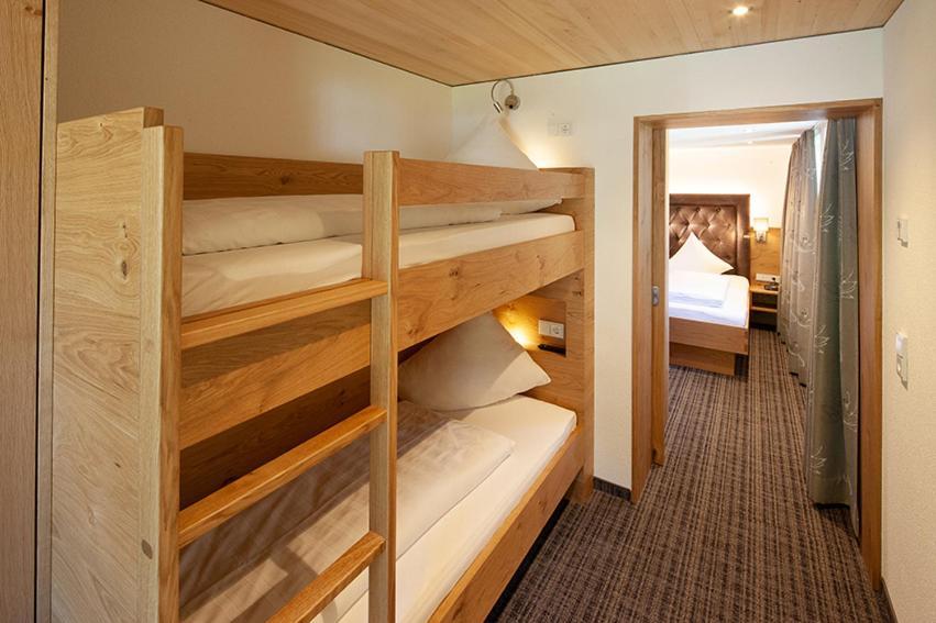דאמואלס Hotel Alpenblume מראה חיצוני תמונה