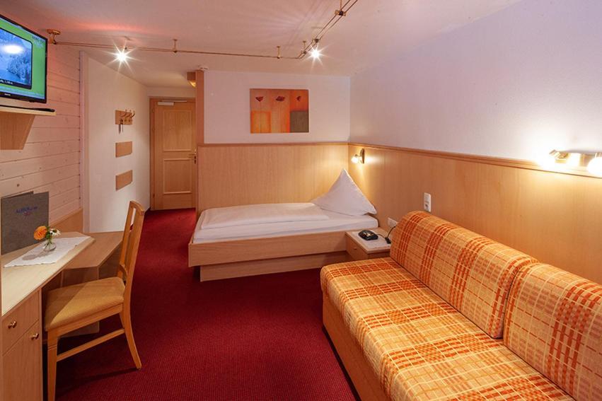 דאמואלס Hotel Alpenblume מראה חיצוני תמונה