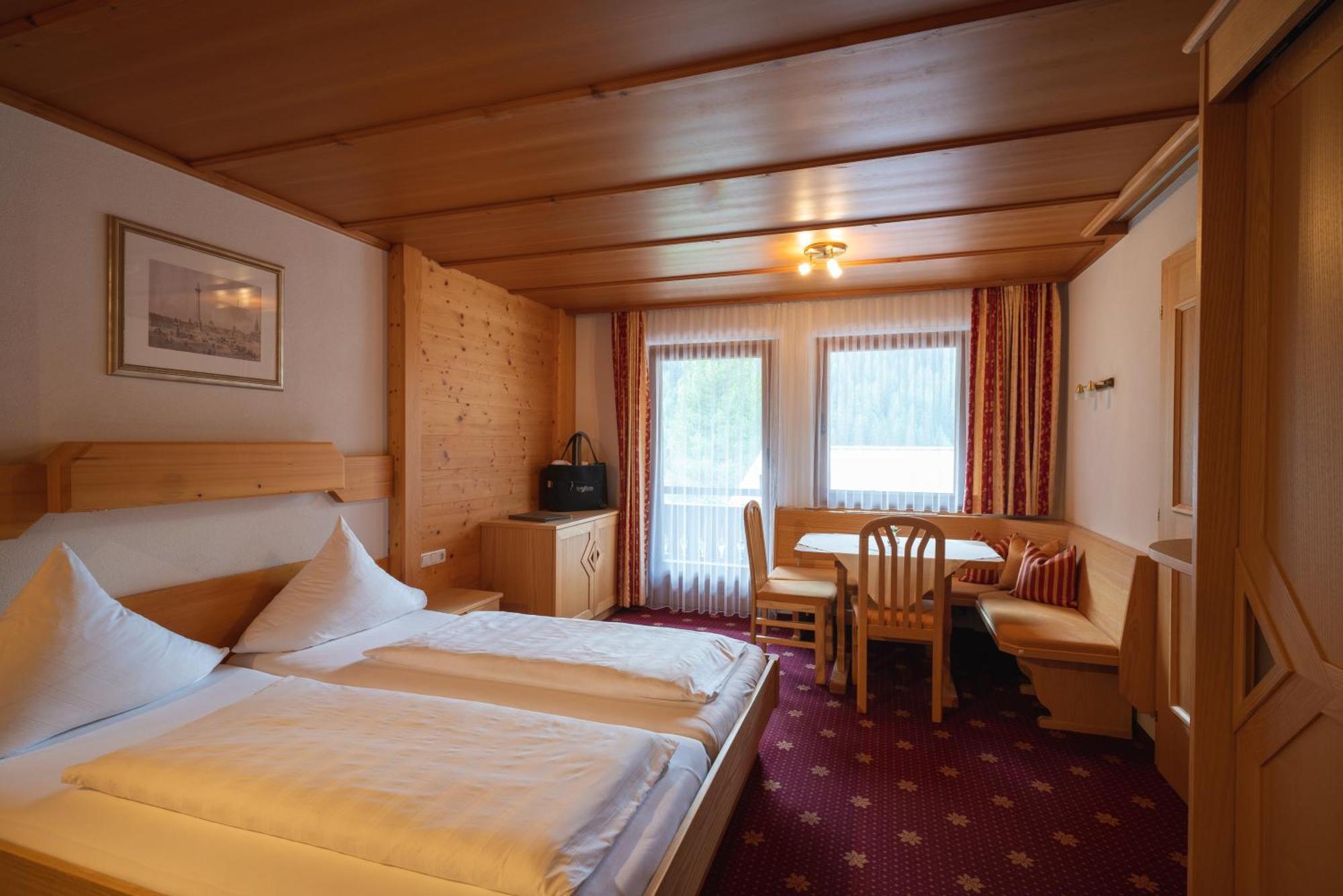 דאמואלס Hotel Alpenblume מראה חיצוני תמונה